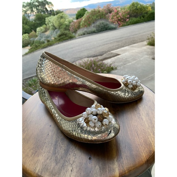 kate spade Shoes - Kate Spade Gold Flats